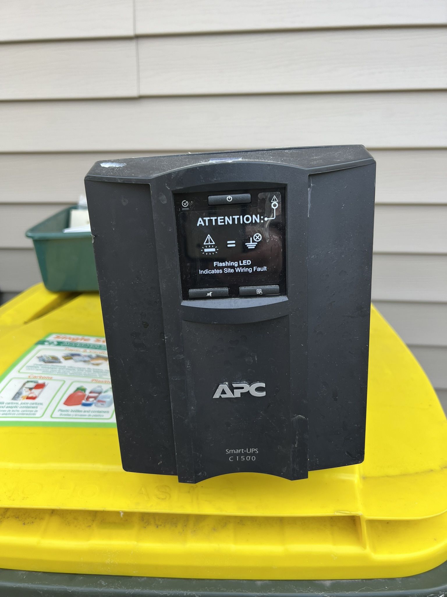APC Smart UPS Battery Backup