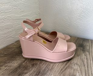 Madden girl women’s nude rose platform shoes size 8
