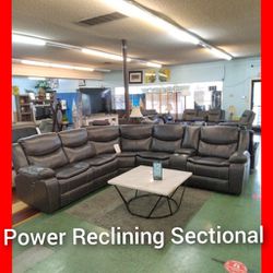 😍 Power Reclining Sectional 