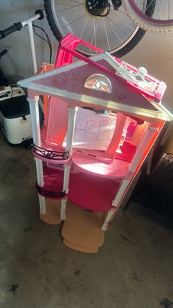 Free Barbie dollhouse