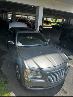 CHYSLER 300 Part Out
