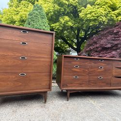 Mid Century Vintage Walnut Dresser Set 