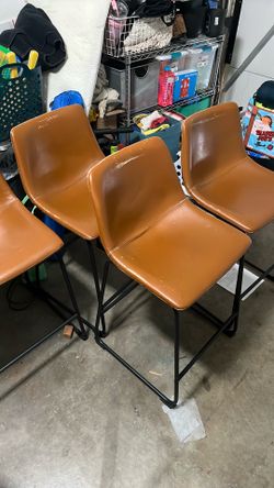 Set of 4 stools