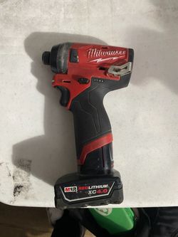 Milwaukee and Makita portable power tools and battery's