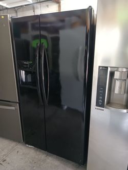 Frigidaire refrigerator side by side everything works good 💯2️⃣ months warranty 📌