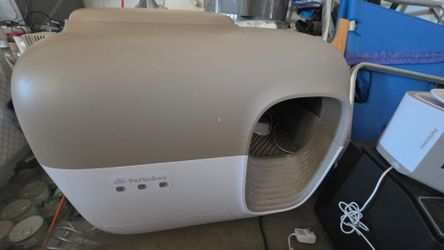 PetSnowy Self-Cleaning Litter Box - $200 (Bonus Parts Unit + Working Fountain!)