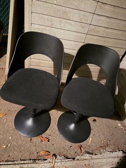 Set of 2 Black Swivel Chairs