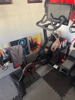 Peloton Standard Bike