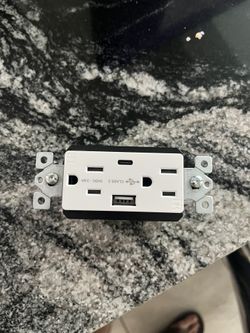 Topgreener Dual USB Receptacle 