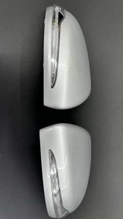 Mercedes GLB 35 AMG Mirror Cover  with Turn Signal