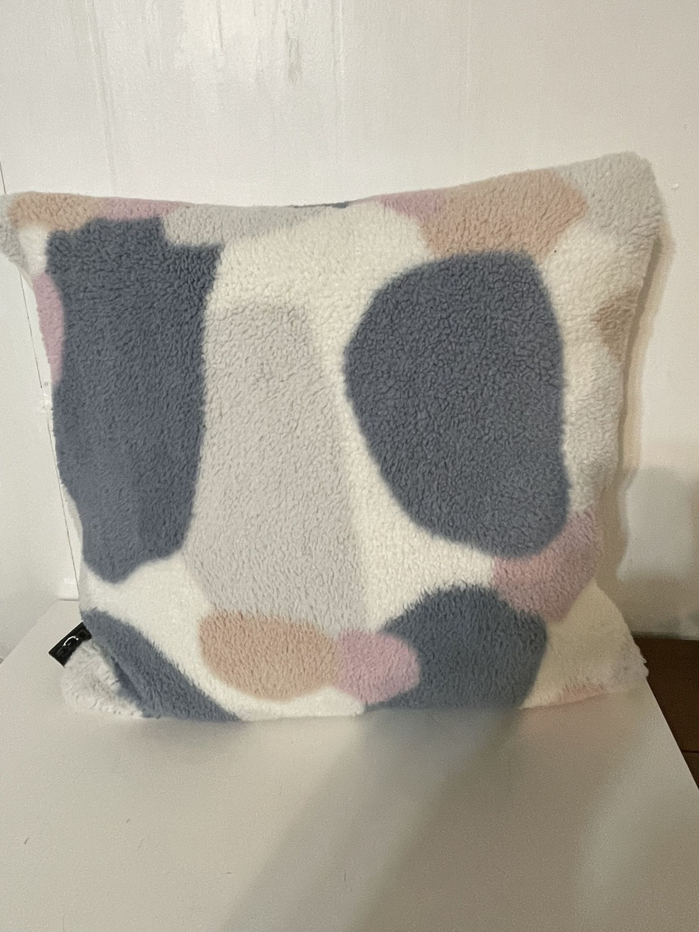 Ugg Pillow- Nice Down Insert