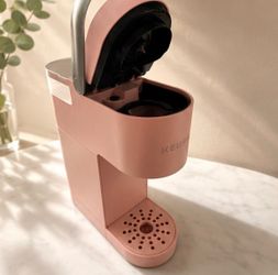 Keurig Single-Serve Coffee Maker Pink