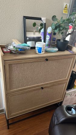 16 Pair shoes Cabinet- Rattan style Almost like new