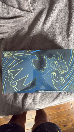 Mega Charizard X ex Ultra-premium collection
