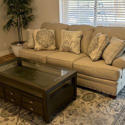 New Couch & Coffee Table