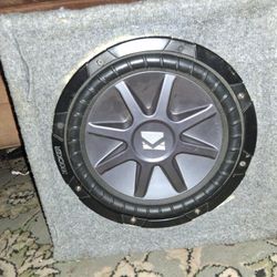12in Kicker CompVR With 800w Amp