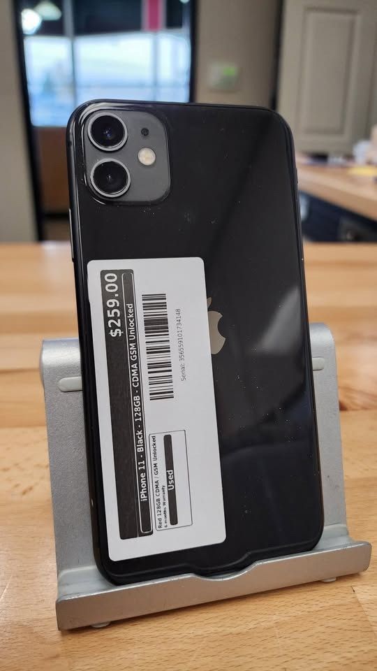 iPhone 11 - Black - 128GB - CDMA GSM Unlocked - G