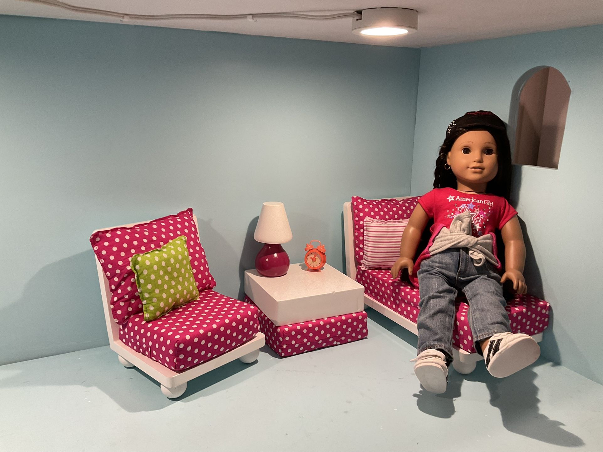 Living Room For 18”  Dolls (DOLL NOT INCLUDED)   Fits Dolls From Our Generation, My Life And  American Girl Doll (FIRM)