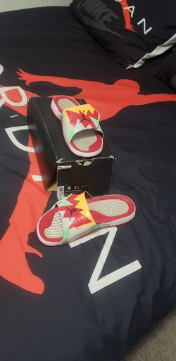 JORDAN HYDRO 7 RETRO SLIDES