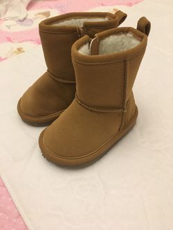Baby gap boots size 5