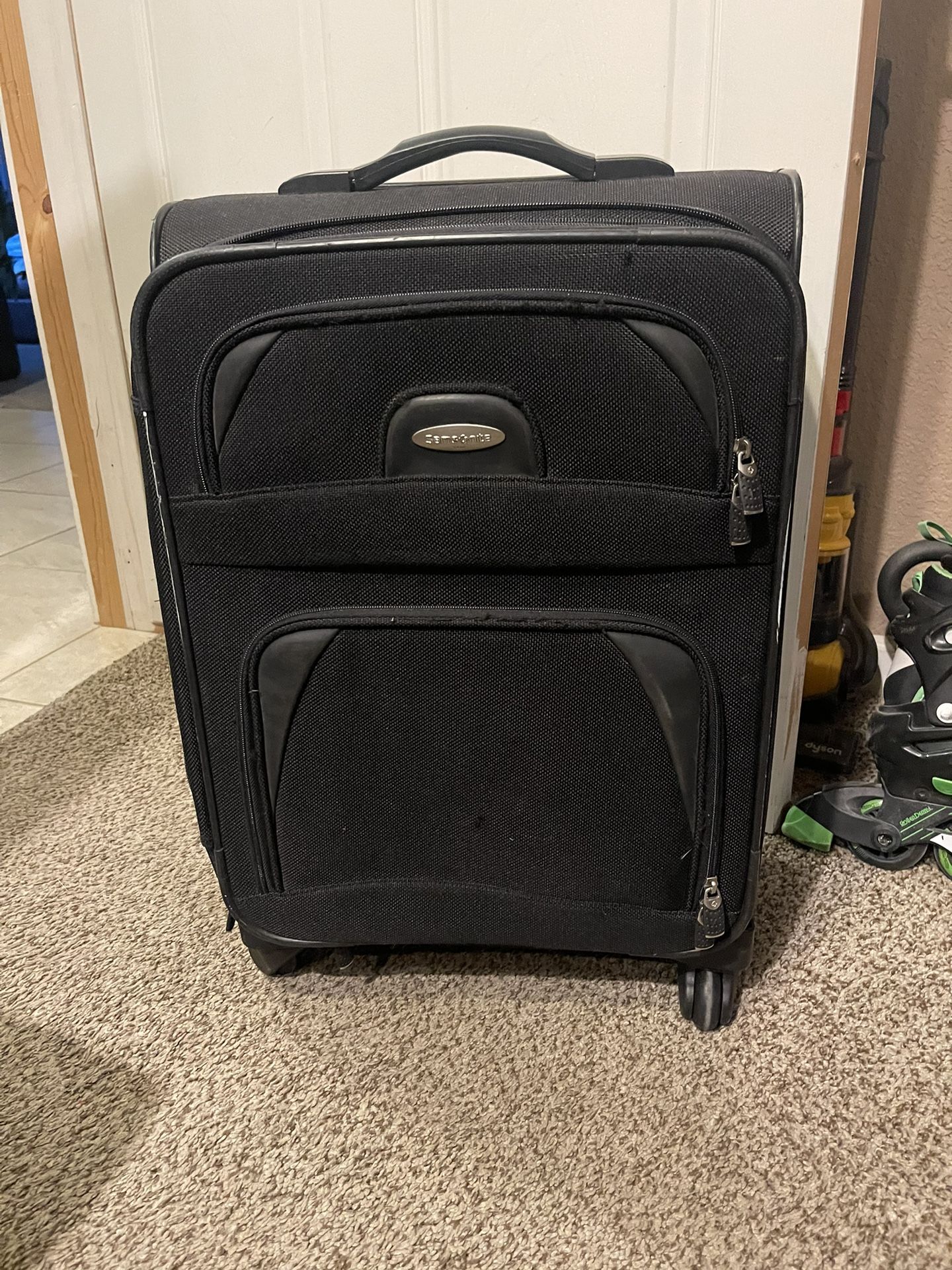 Luggage Samsonite 32x20x11  Make Me An Offer