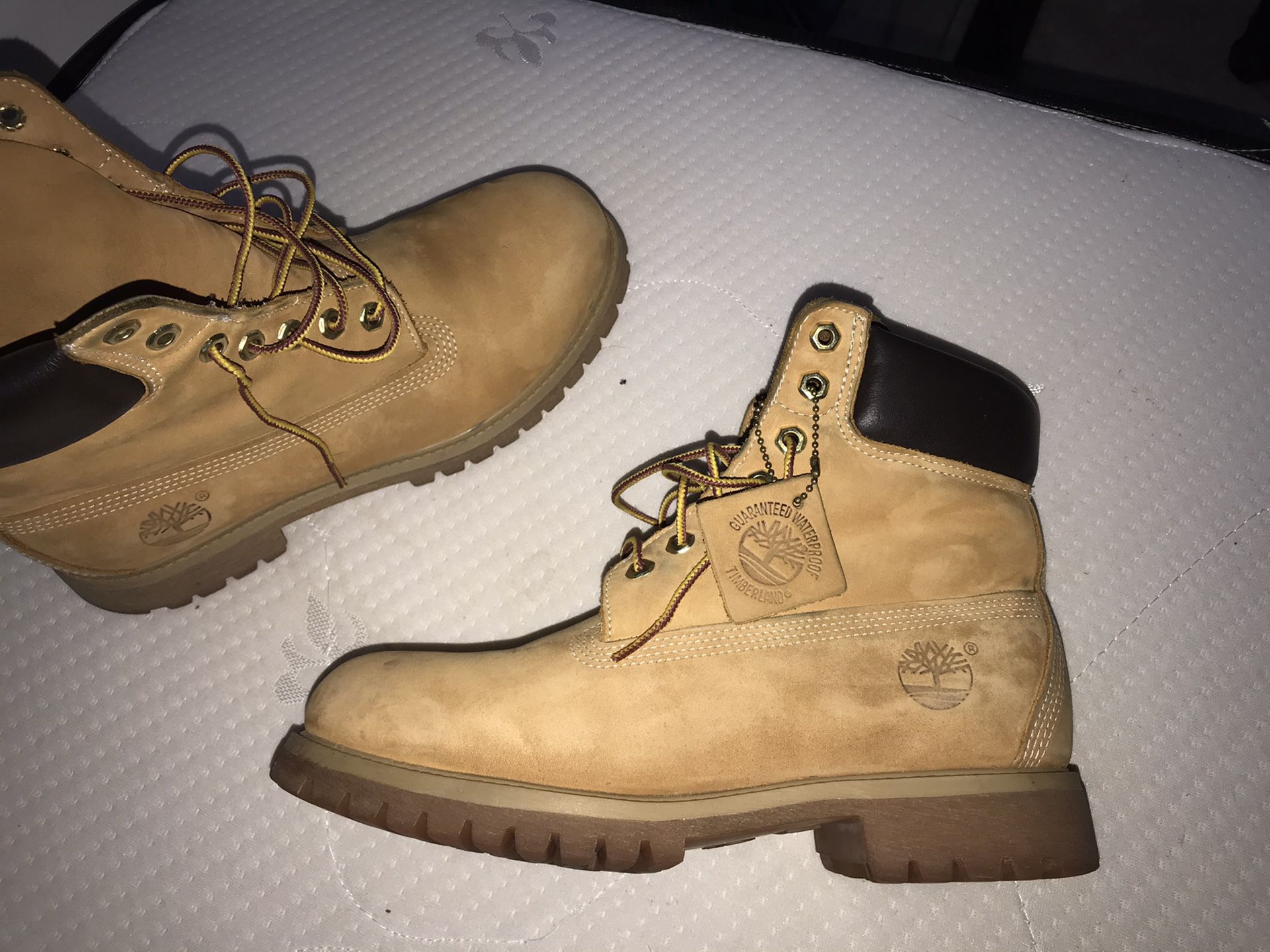 fresh pair of timberlands size 8