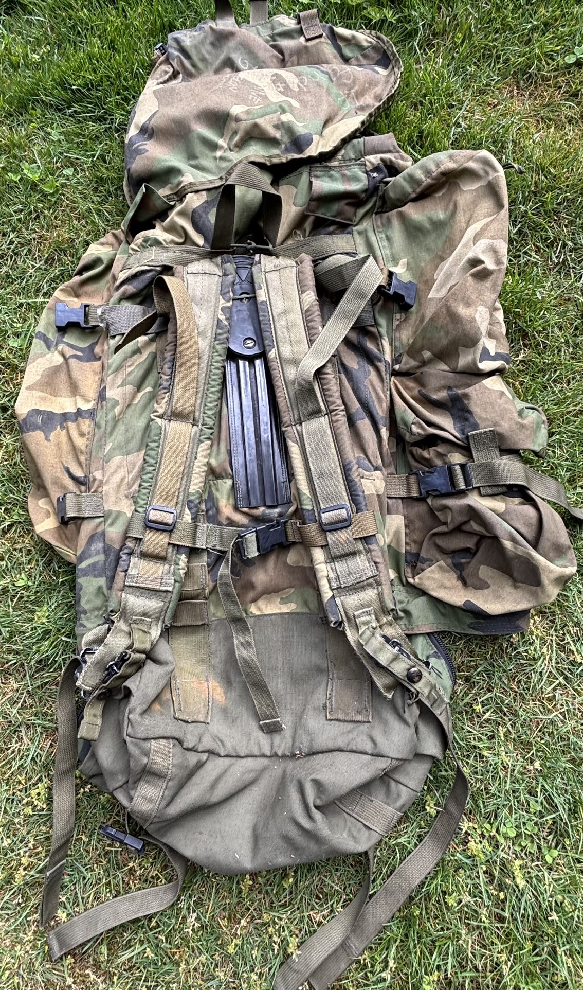 US Military M81 Woodland Camo Combat Field Pack Large 