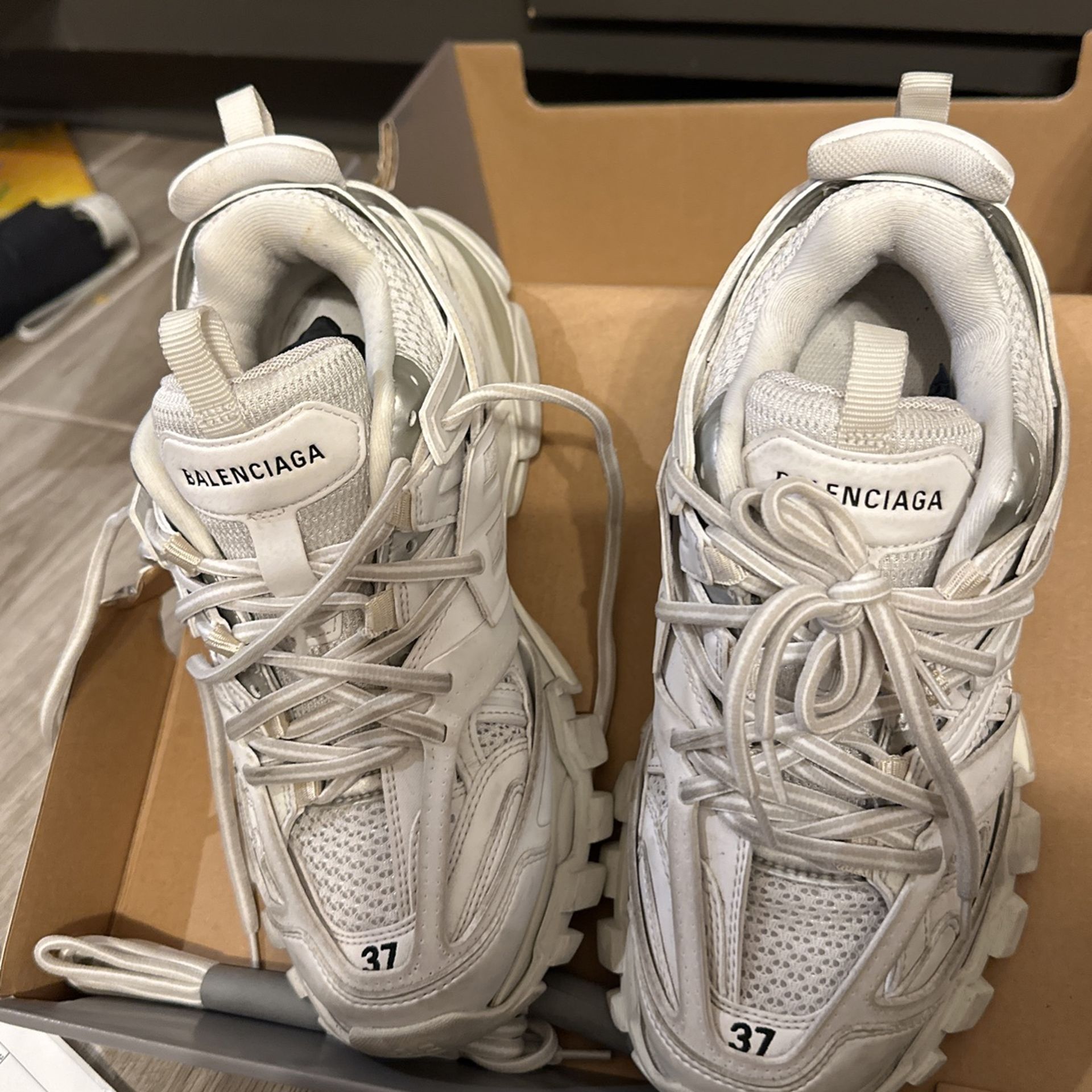 Balenciaga Sneaker Clothing