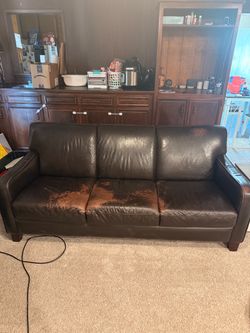 FREE COUCH