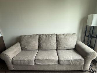Ashley Furniture Leeshan Sofa