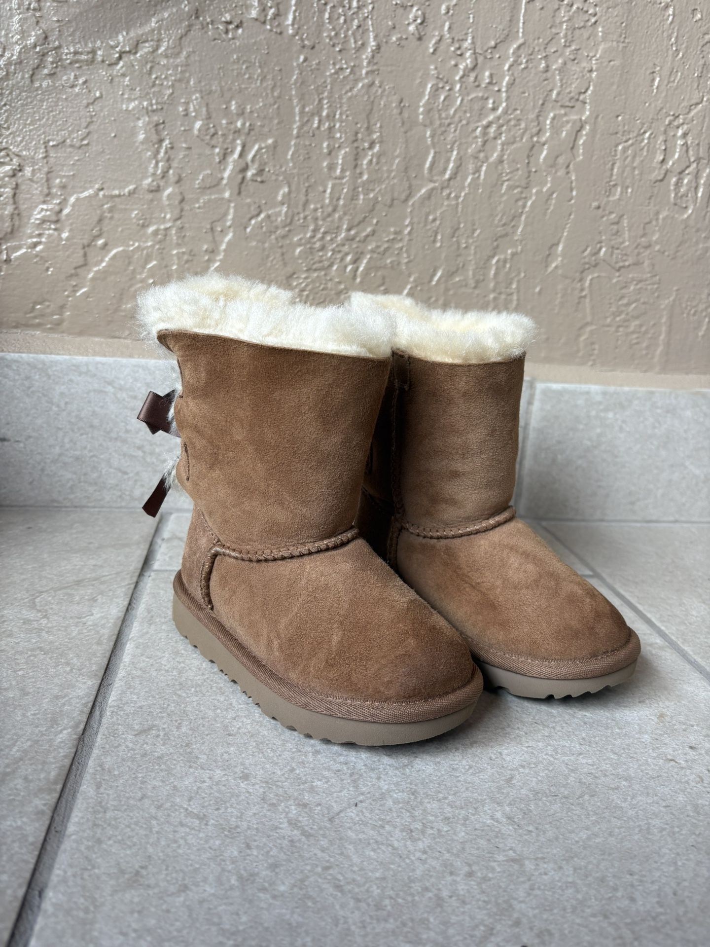 BRAND NEW UGG Bailey Bow ll Boots