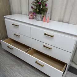 New White Dresser With 6 Glide Drawers🎄