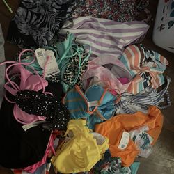 Women’s Size Medium Swimsuits 