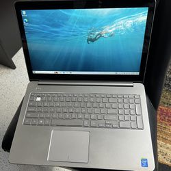 Dell Laptop i7 8 Gigs Ram Touchscreen SSD