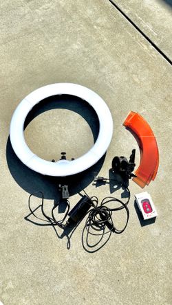 Neewer Selfie Ring Light Adjustable LED Dimmer Interchangeable White Warm Filters Bluetooth Remote UGC Blogger Influencer Tiktok IG instagram Streamer
