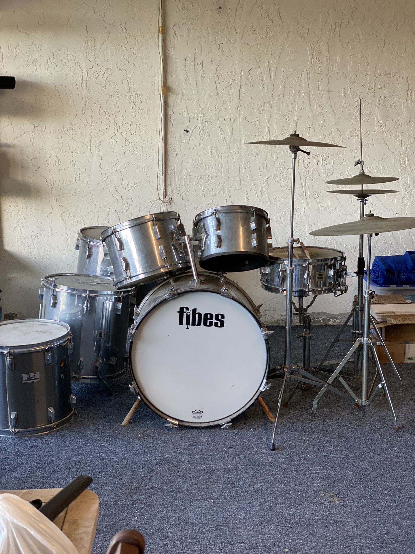 Vintage Fibes 8 Piece Drum Set