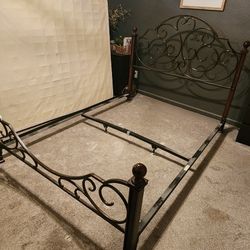 Metal Bed Frame - Queen 