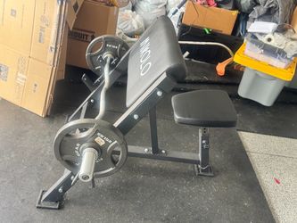 Mikola Preacher Curl Bench