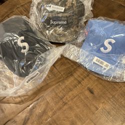 Supreme SS 25’ World Famous S Logo 6-Panel, Washed Chino Twill Camp Cap Camo Tree, Plate 6-Panel, Supreme®/Nike® Running Hat