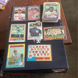 40 Card Major League Baseball Card Lot