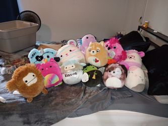 Large Plush Toy Lot – Squishmallows, ZURU Rainbocorns & More – $125 OBO