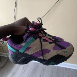 Reebok Aztrec Adventure ‘96 Size 9 Men Sneakers