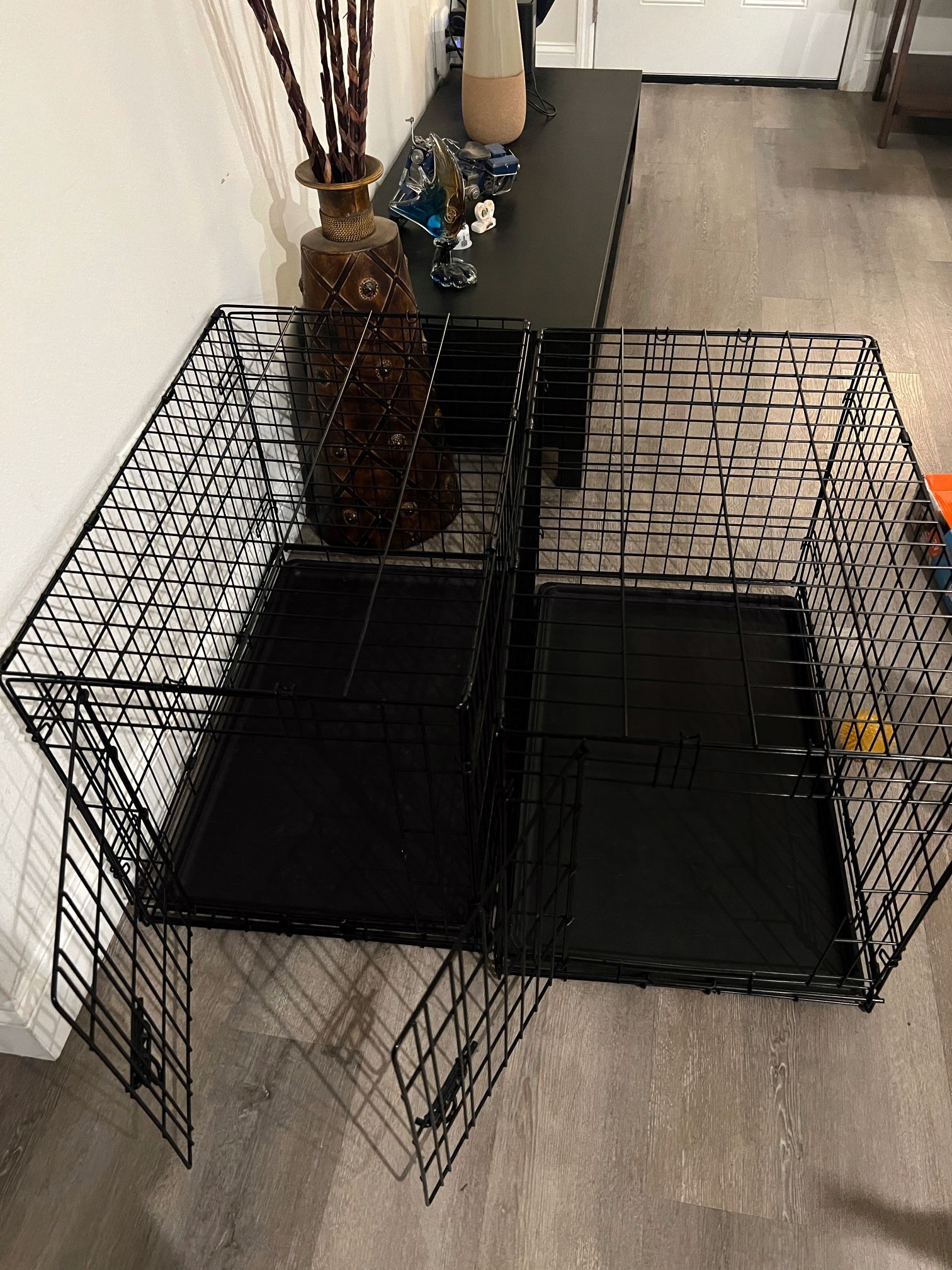   Two dogs Crate for sale