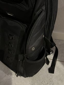 Amazon Basics EDC 17 Laptop Backpack - $25 for Sale in Buckeye, AZ - OfferUp Amazon Basics EDC 17 Laptop Backpack - $25 for Sale in Buckeye, AZ - OfferUp