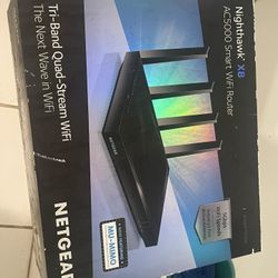 Nighthawk X8 AC5000 Smart WiFi Router