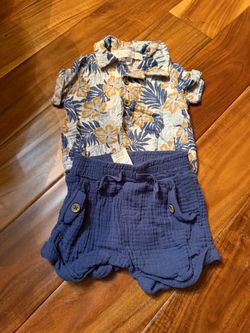 Baby boy Rachel Zoe brand tropical leaves short set. Size 0/3 months