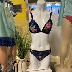 Women’s Cupshe Bikinis 