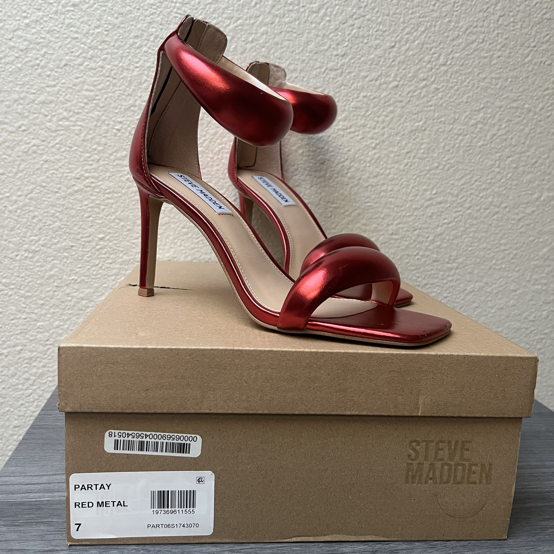 New Steve Madden Women’s Heels, Size 7