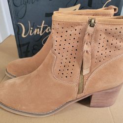 Vintage 7 EIGHT BROWN NEW IN Box Women's Boots 11M Leather 