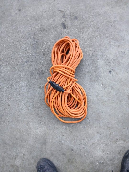 EXTENSION CORD 4SALE 35